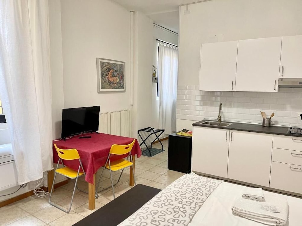 01-Tourist House Bologna Cefalonia view 4