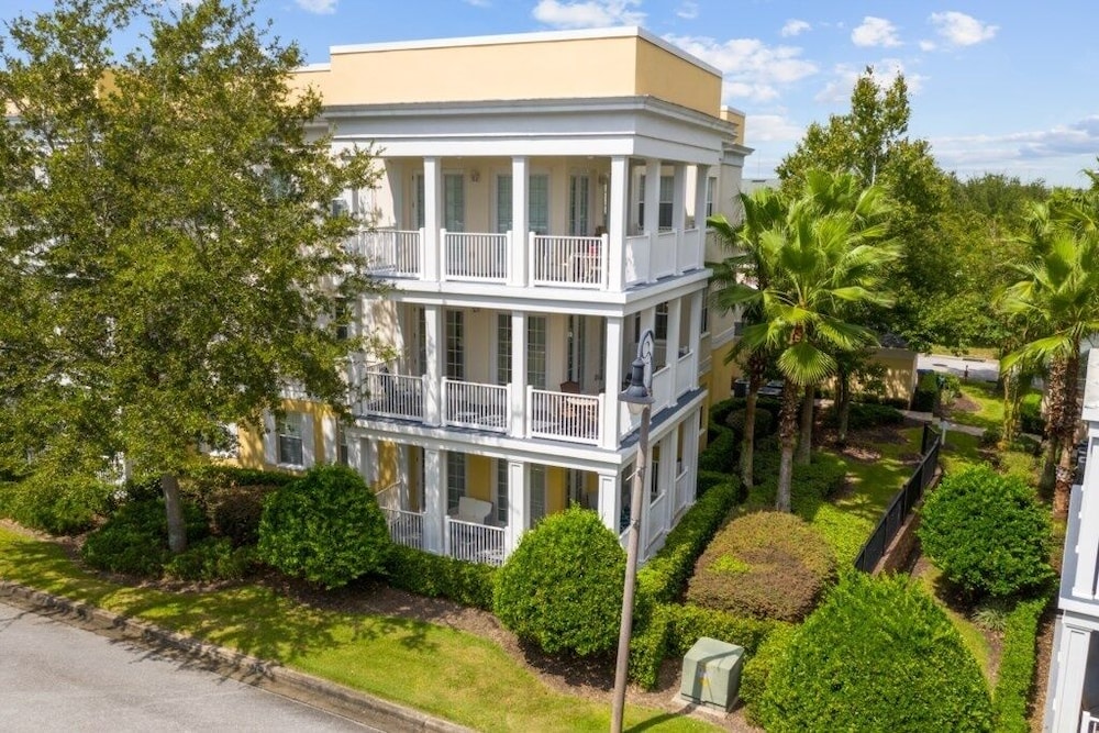 Luxury Golf Resort Located In Reunion Resort 3 Bedroom Condo by RedAwning - Image 1