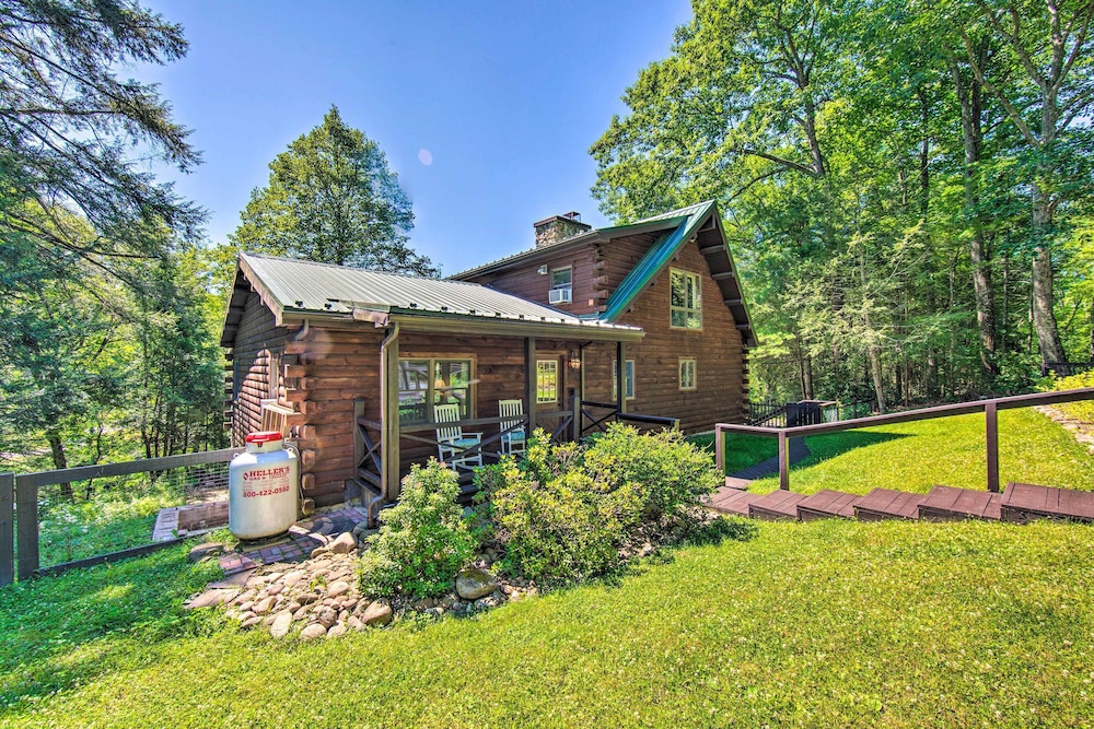 'eaglesview on the Loyalsock' Creekside Cabin view 3