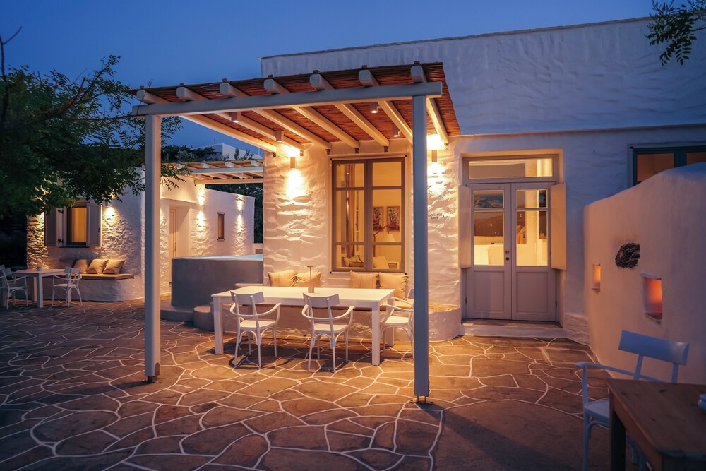 Rabagas Suites