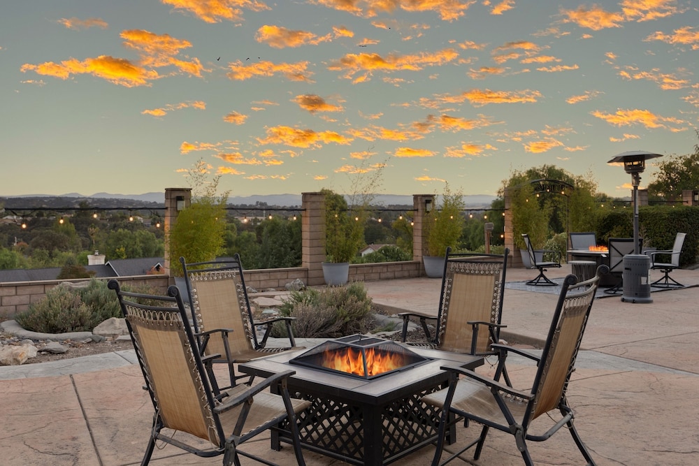 Paso Vista Bella by Avantstay Luxe Group Escape w Wine Country Views