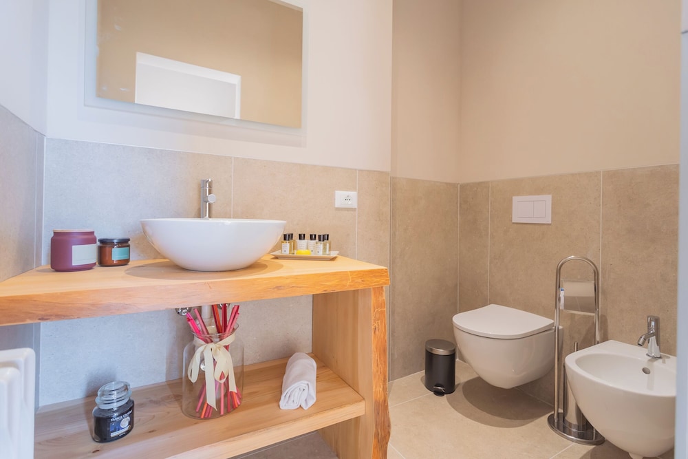 Luxury Apartments in Villa Cardinal Ciceri by Rent all Como