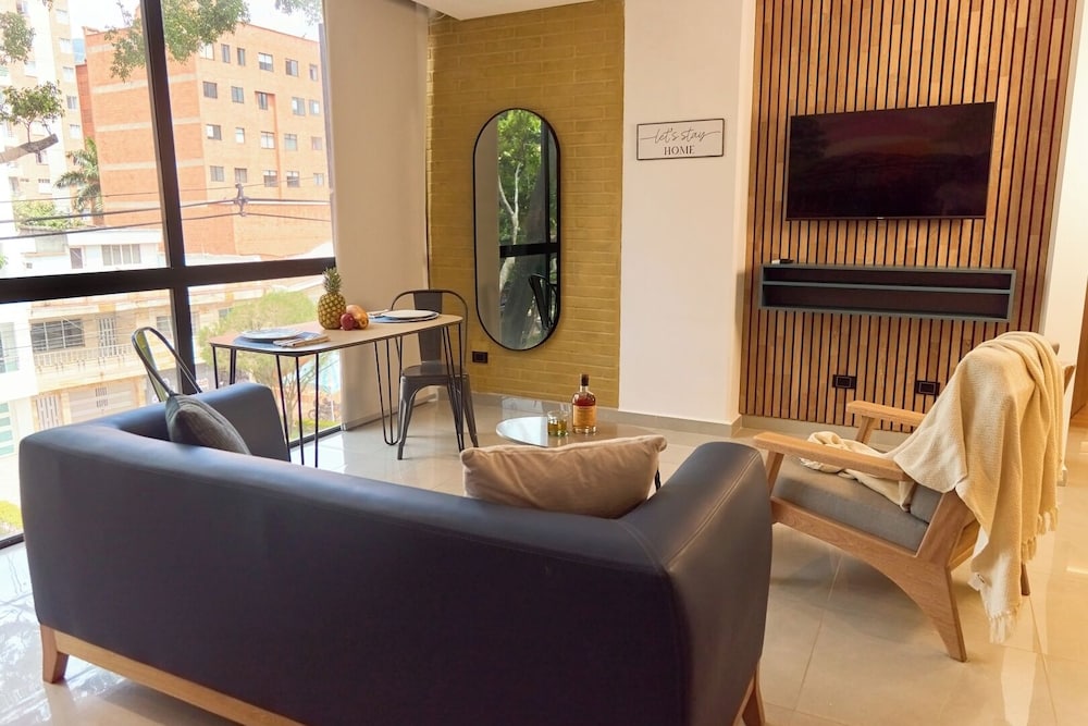 Rosa Negra's Cozy Stadio Aparta-suite