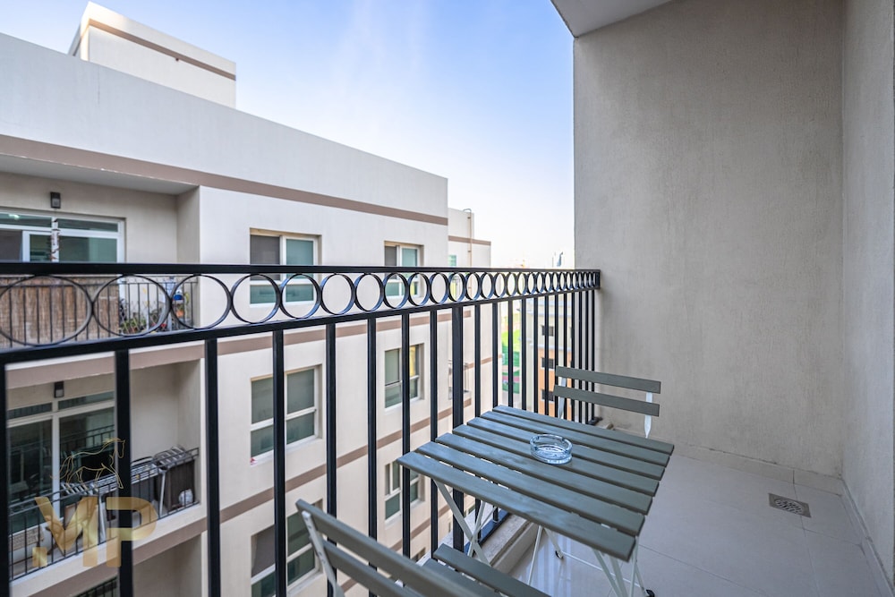 Marco Polo - May Residence 2 — balance & terrace