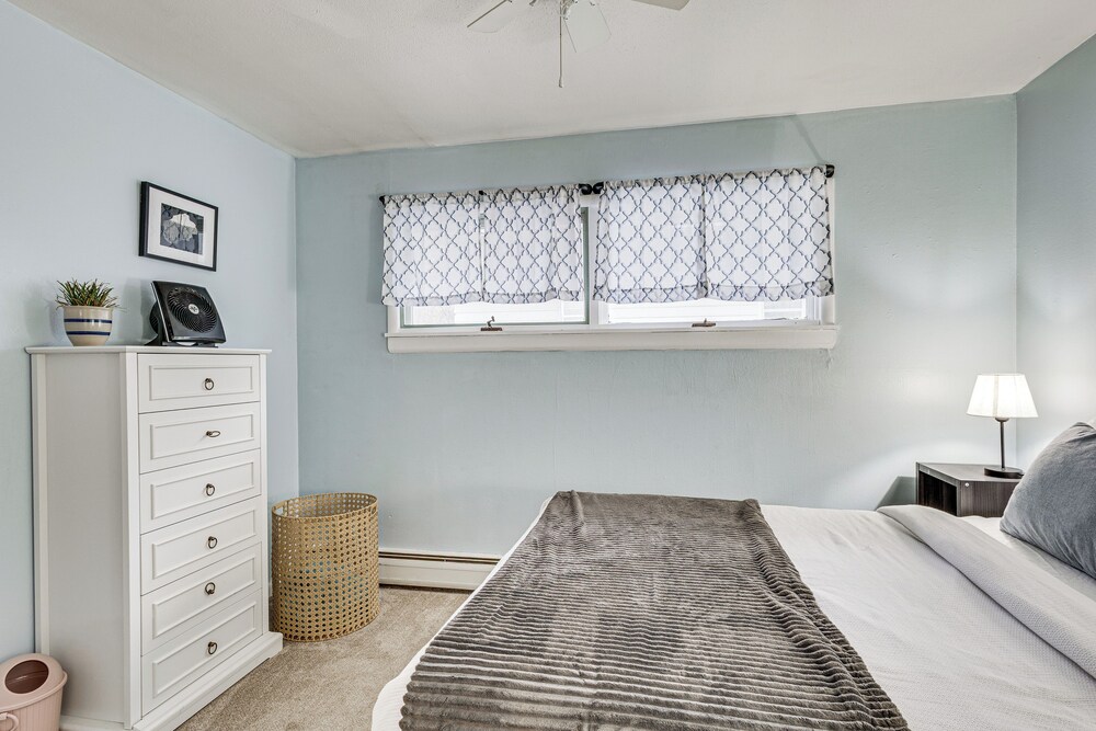 1 Mi to Downtown Bismarck! Residential Duplex