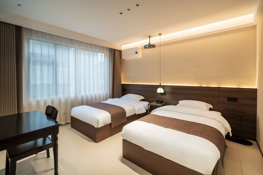 Jingdezhen Streamside B&B (Taoxichuan Cultural & Creative Zone Branch)