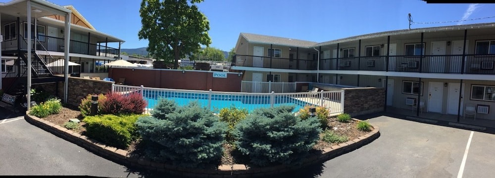 Gateway Inn