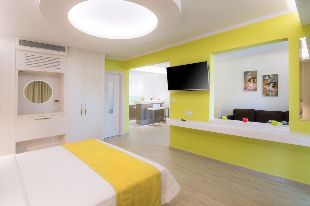 Atlantis Hotel