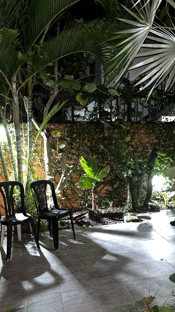MANAYA Bed & Breakfast