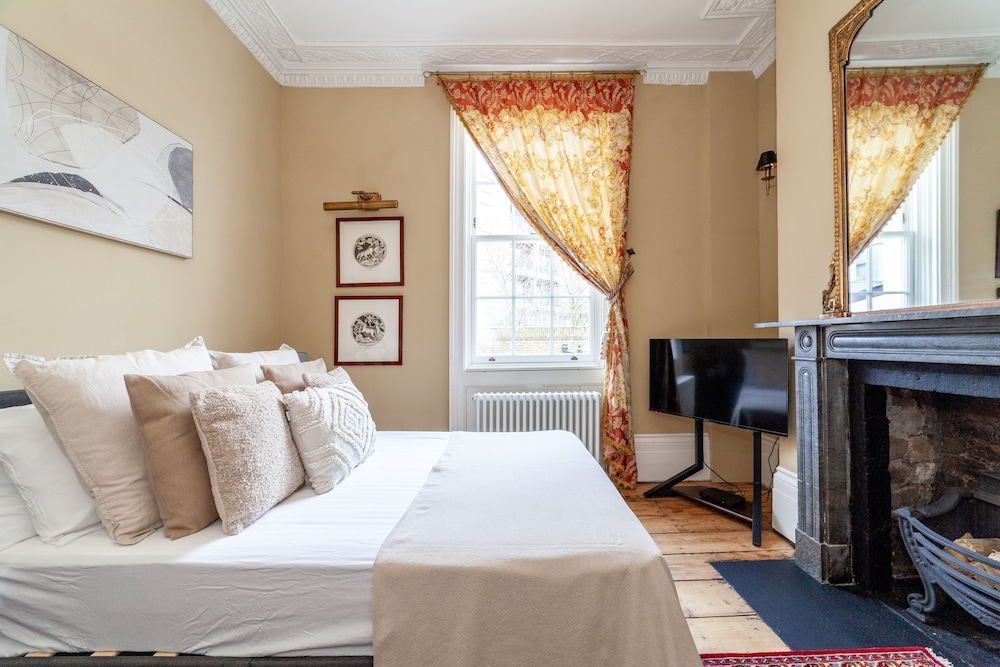 Modern & Stylish House in Deptford
