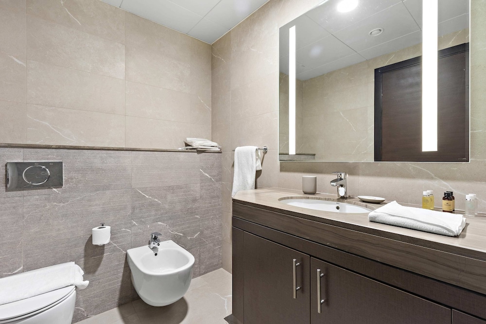 Abu Dhabi Vacations - Silkhaus Najmat C 2, Al Reem Abu Dhabi - Property Image 59