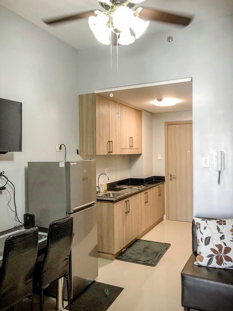 USP Suites at Shore Residences
