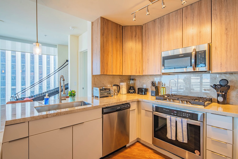 ROVE LIVING/KL - 44 Monroe
