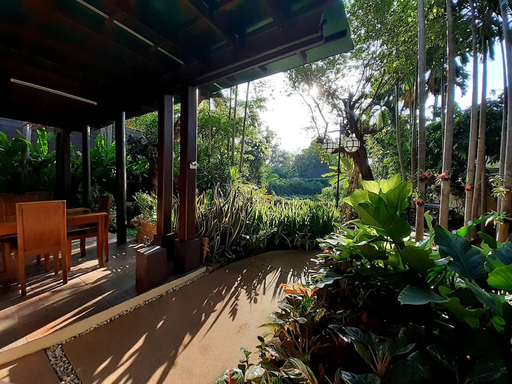 Viang Thapae Resort