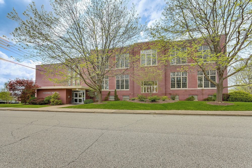 1 Mi to Allegheny River: New Kensington Studio!