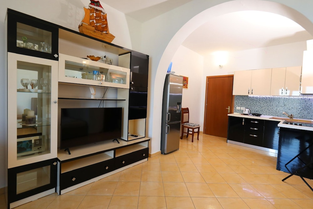 Hill Suites