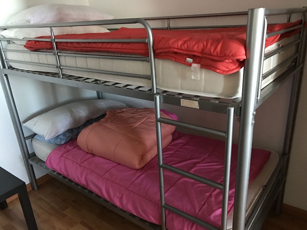 Attractive Apartment With Parking Space and Wifi photo 2