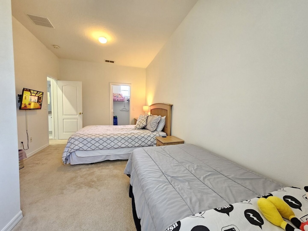 Th211bd Tuscan Hills 4 Bed 4 Bedroom Home