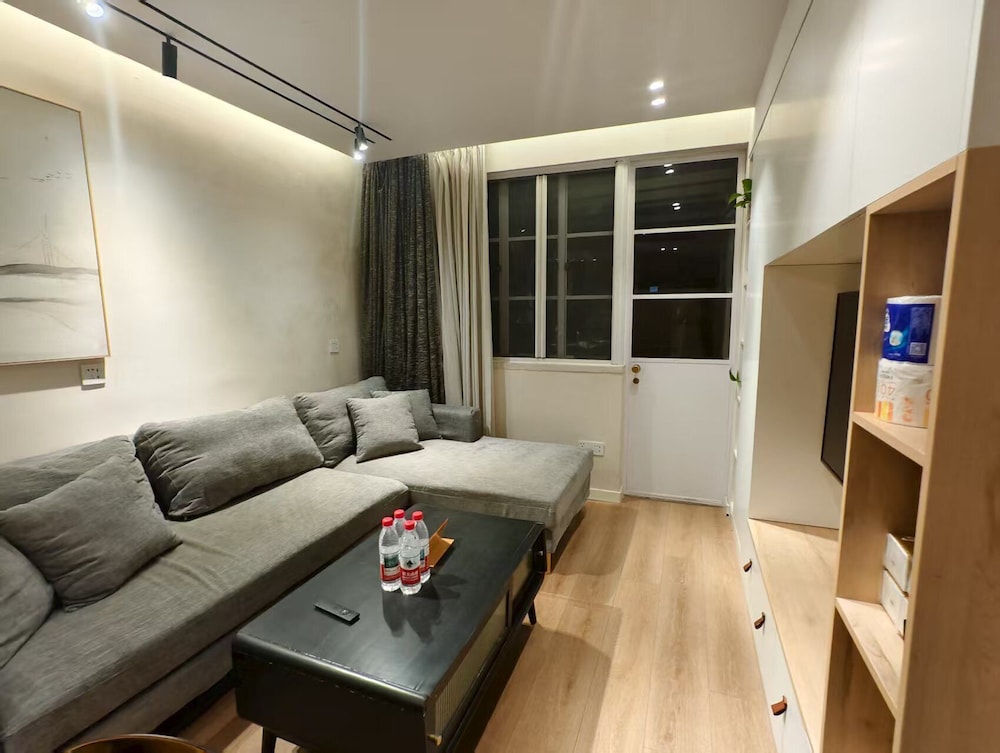 Book and Bed - SML Center