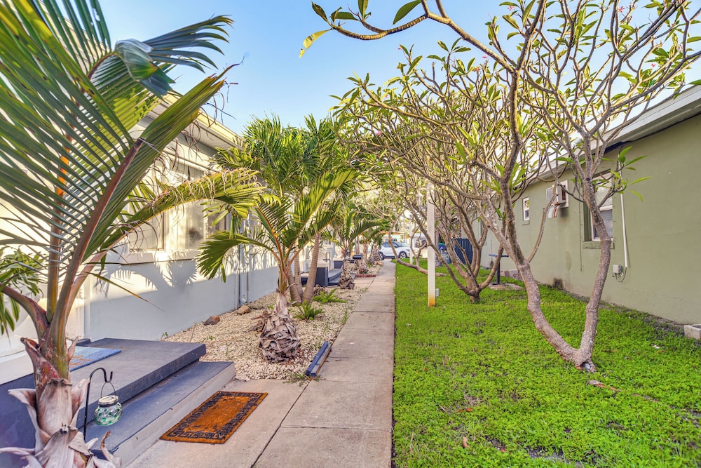 7 Mi to Dtwn: Cozy Studio in St Pete Beach!