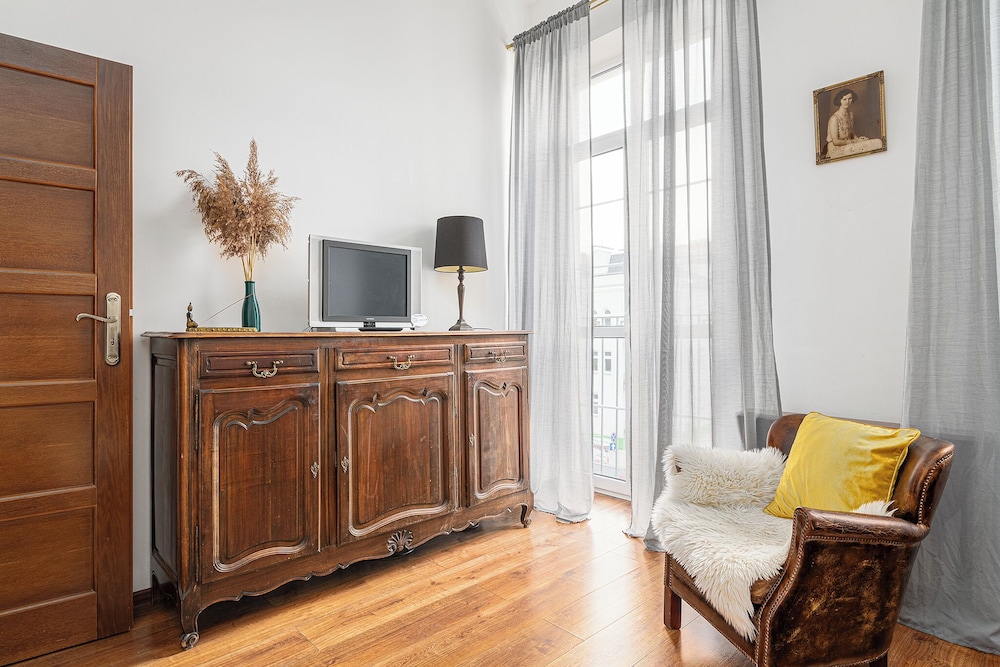 RentPlanet - Apartament Grochowska