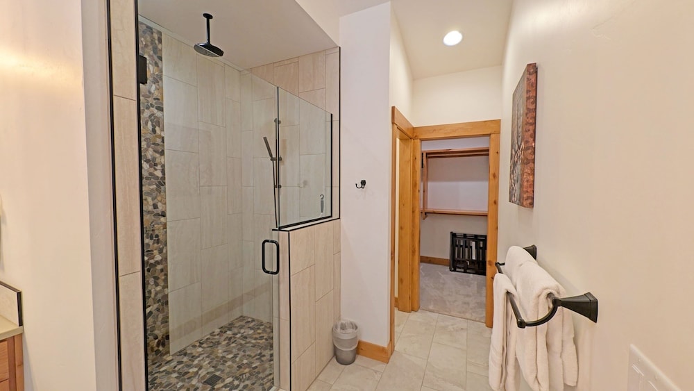 56593 Celestial Dr 4 Bedroom Home