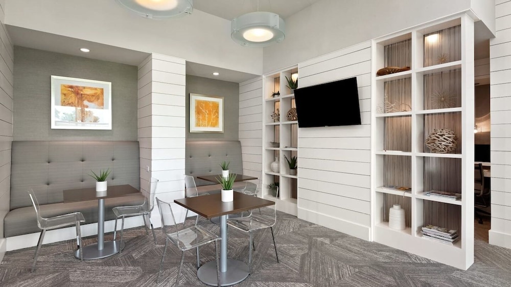 The Green At Plum Creek Apartments By Barsala