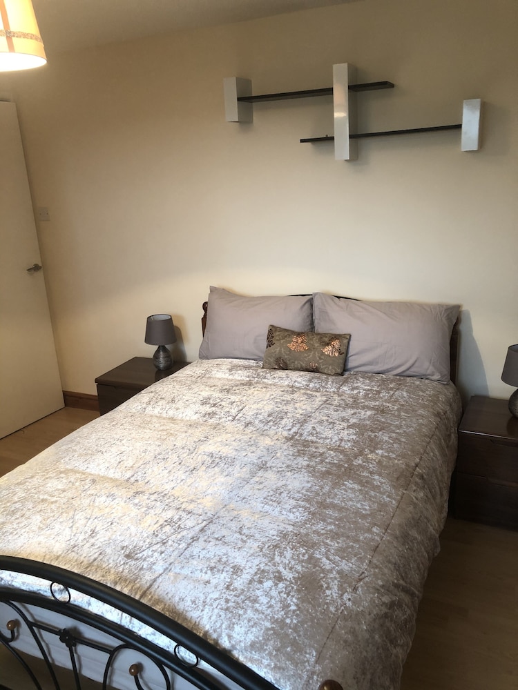 Remarkable 3-bed House in Ipswich With a Zen Vibe view 5