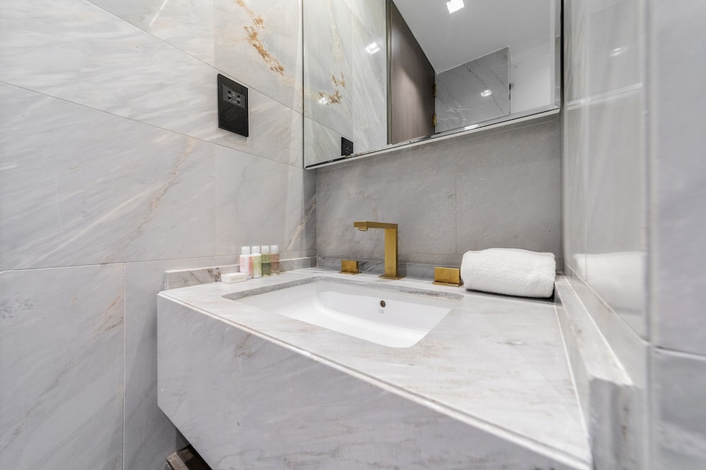EDEN'S Homes & Villas - FIVE Residences
