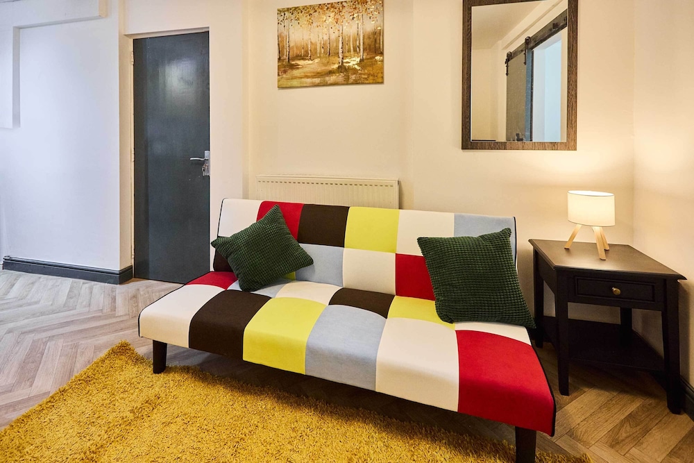 Host Stay Emporium Ground Floor Apartment