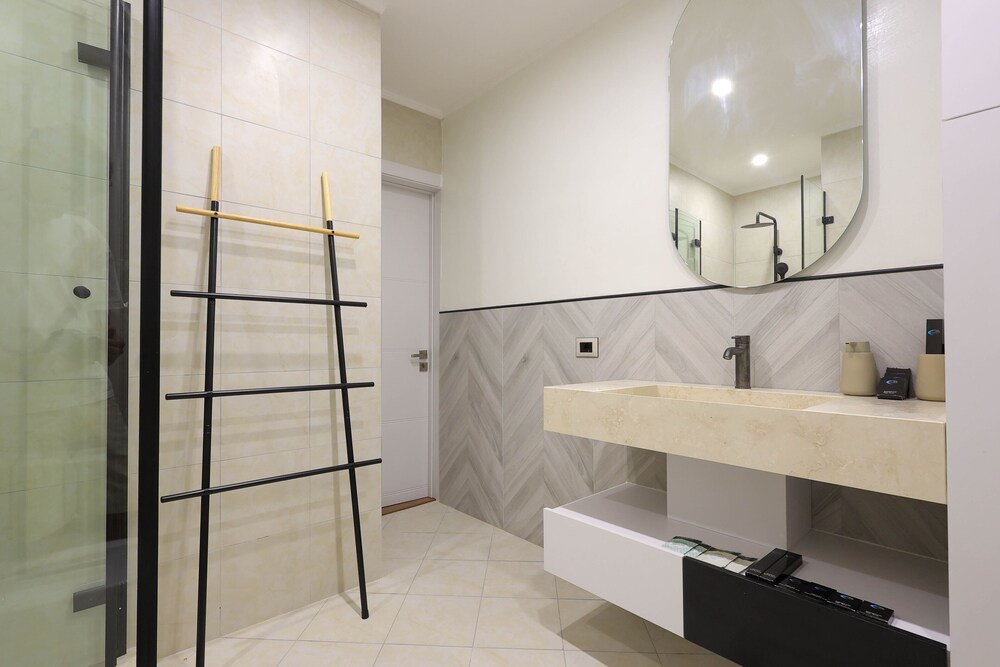 Grandstay Apartments 138