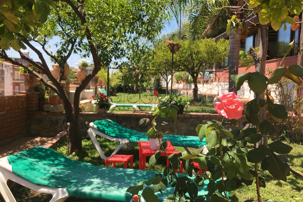 Hotel B&B Villa Vittoria - Image 1