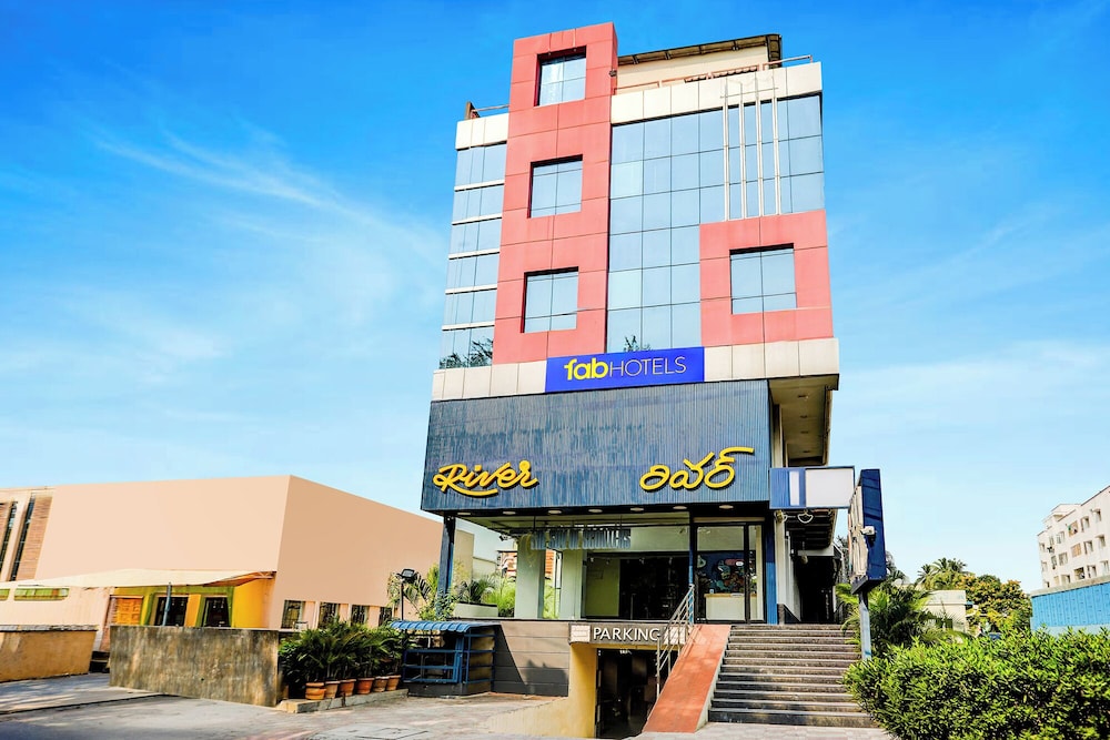 Fabhotel Suncity