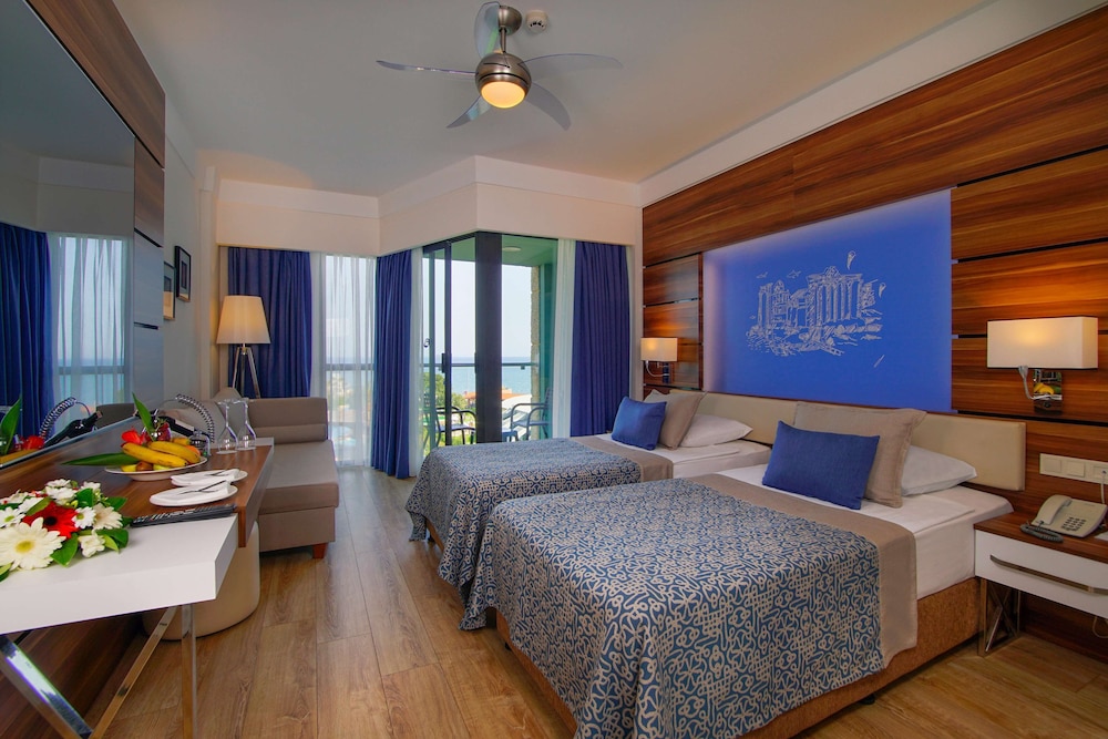 Limak Atlantis De Luxe Hotel & Resort - All Inclusive