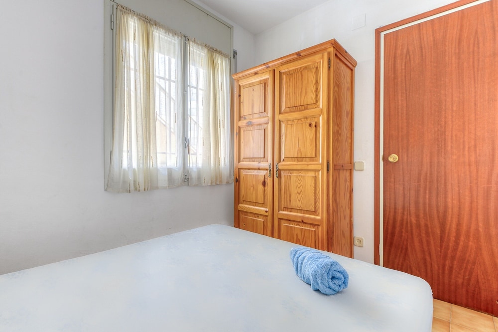 Apartment in Rosas Near Platja de Sta Margarida