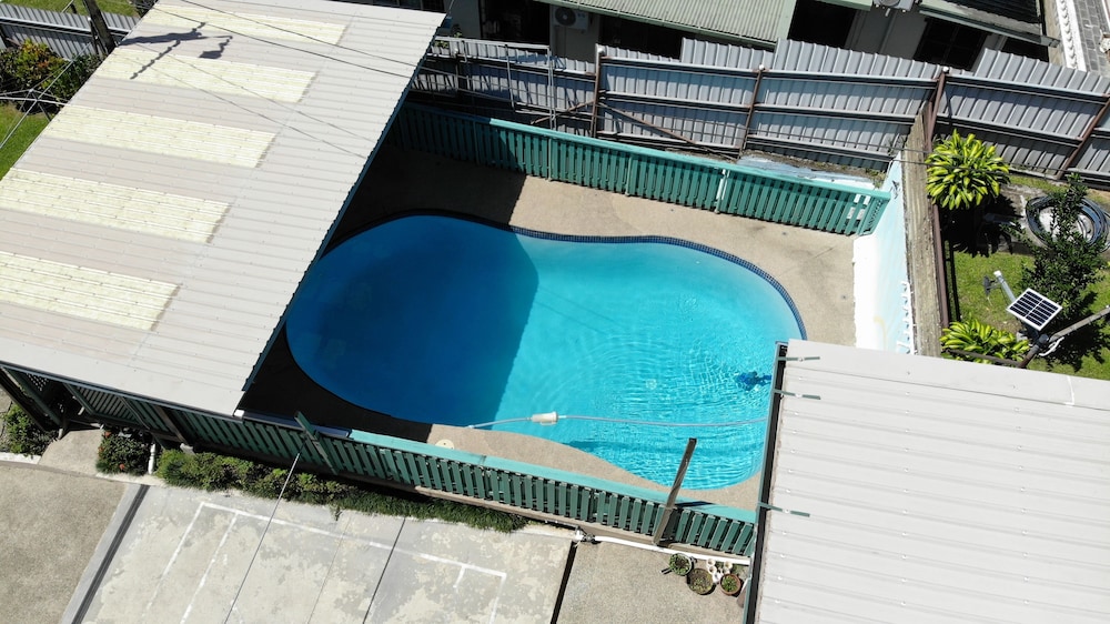 Axis Apartments