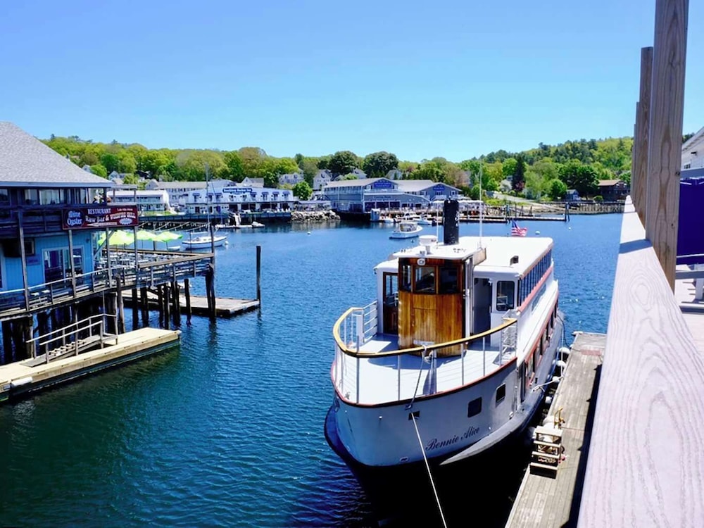 Fishermans Wharf Inn
