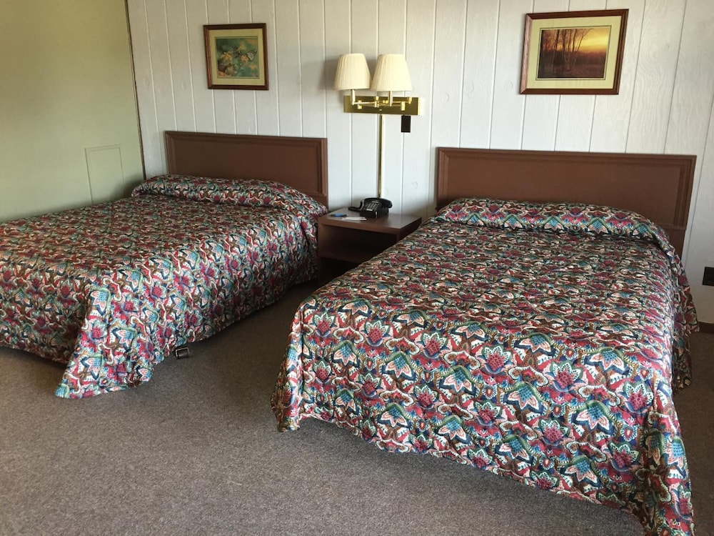Colonial Hotel-Motel
