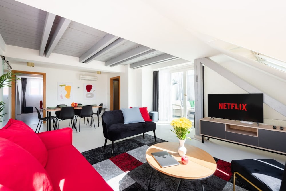 Exclusive 3 bedrooms apatment in Prague