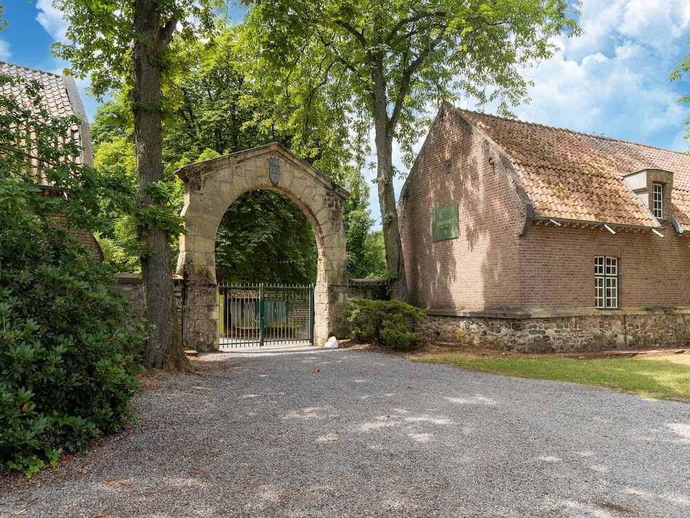 Hengelhoef Park Apartment