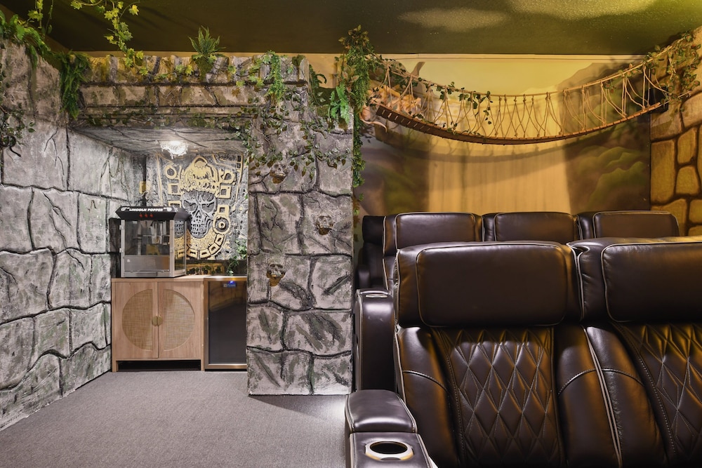 Luxury Stay: Pool, Games, Themed Rooms