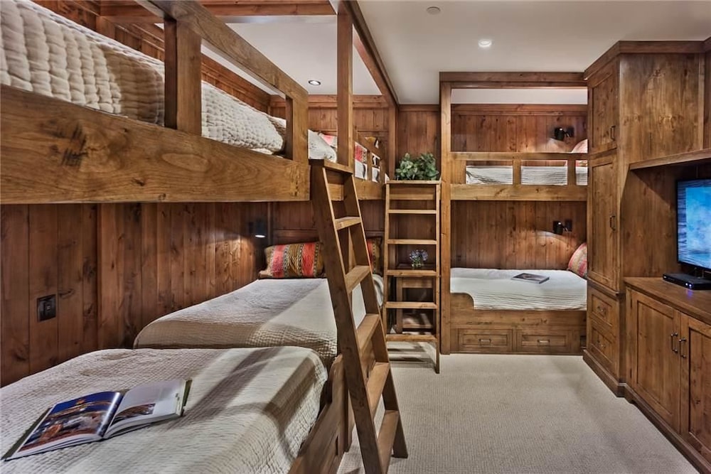 Treasure Mountain 605 4 BedroomCondo By Moving Mountains view 4