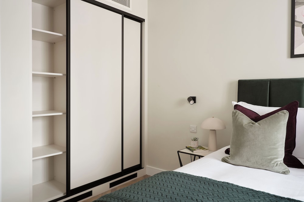 Commercial Road Serviced Apartments - London City East