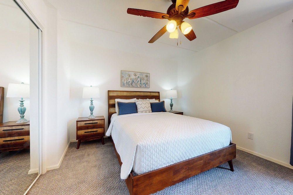 Corner 3BR w/ Wraparound Balcony & Gulf Views