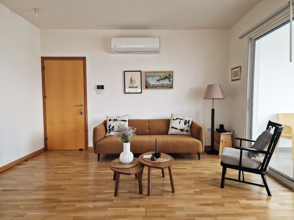 56 NIC - Stay Space View Apartment