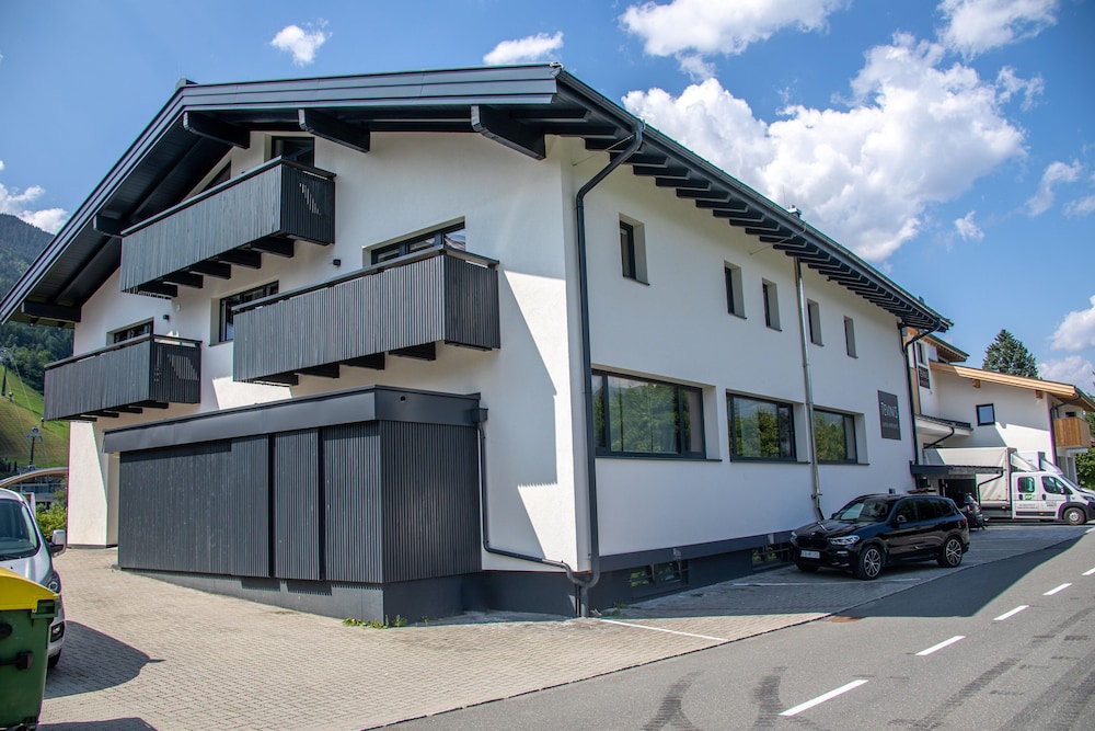 Tevini Alpine Apartments by we rent