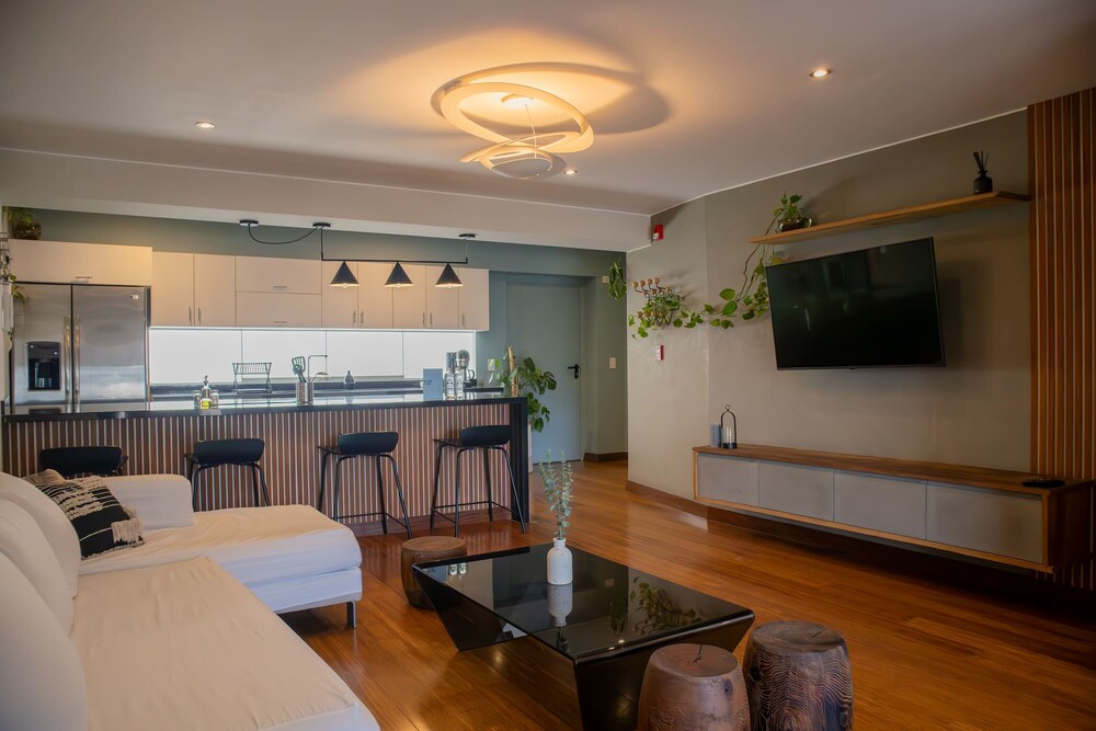 w Atonishing 1BR With Terrace in Barranco