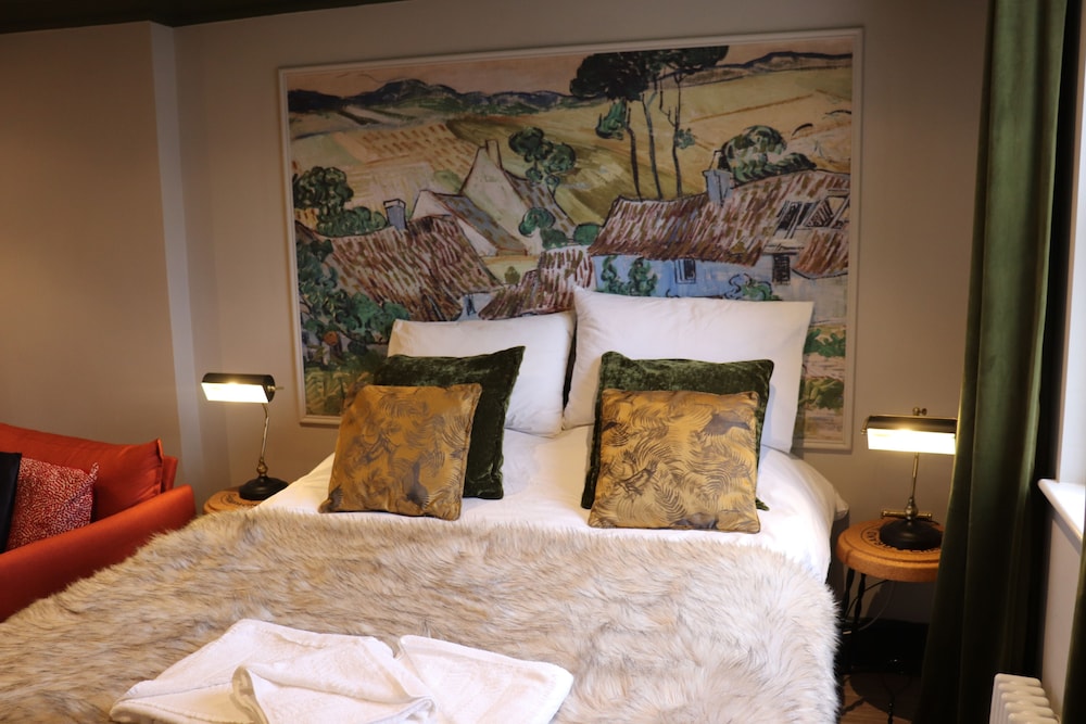 Rooms on The Prom