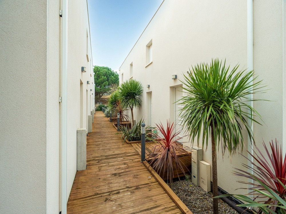 Seaside Comfort in Valras-plage photo 3