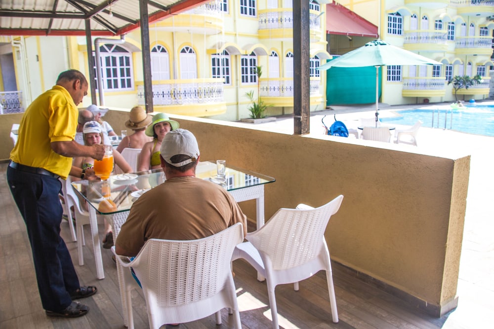 Praia Da Oura - Boutique Resort